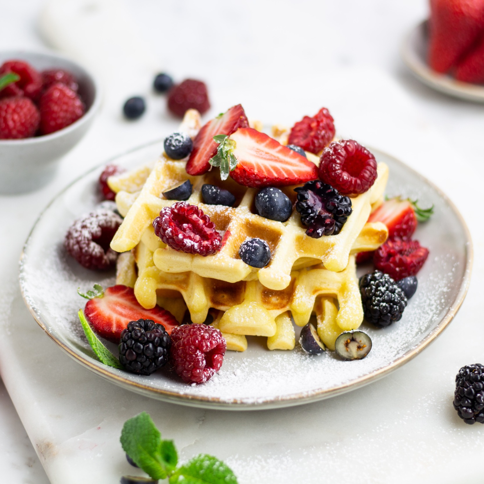 Rezept: Joghurt-Waffeln mit Waldfrüchten | Südtiroler Milch